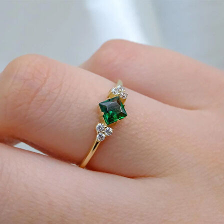 Gümüş Yüzük - 0.40Ct Zümrüt (Yeşim Taşı) Carolin Alyans Yüzük - Evlilik Teklifi 925 Ayar Gümüş Yüzük