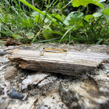 0,50CT Mekik Pırlanta(Sıgnty)Tektaş Modern Tasarım 14 Ayar Altın Yüzük-Pırlanta Tektaş Altın Yüzük