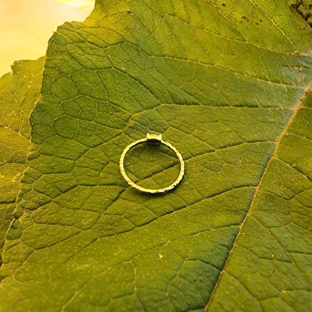 Gümüş Yüzük - 0.35 Karat Firuze Taşlı Eskitme Minimal Tasarım 925 Ayar Gümüş Yüzük - Hediyelik Yüzük