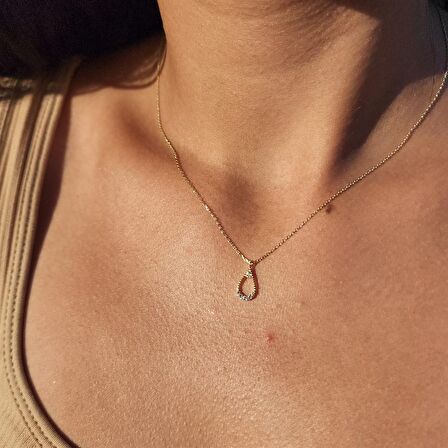 İçi Boş 0,30 CT Pırlanta(Signty)Taşlı Damla Figürlü Tarz Tasarım Modern Dizayn 925 Ayar Gümüş Kolye