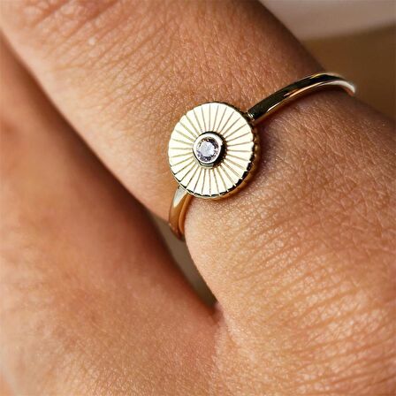 Güneş Işıltı Yüzük 0.10 Karat Signity Swarovski Taşlı Pırlanta Montörü 14 Ayar Altın Yüzük