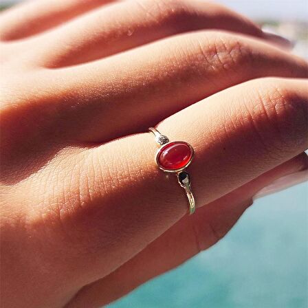 Kırmızı Akik Taşlı Tek Taş Evlilik Teklifi Yüzüğü-0.90 Karat Kristal Opal 14 Ayar Altın Yüzük