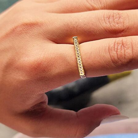 Signity Swarovski Taşlı Düz Çizgi Modern Dizayn 14 Ayar Altın Yüzük