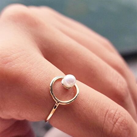 Halka İncili Modern Tasarım 14 Ayar Altın Eklem Yüzüğü