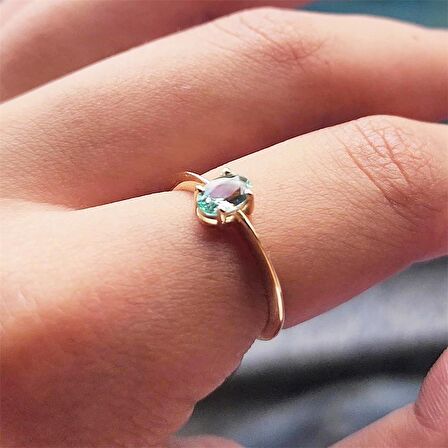 0.90 Karat Su Yeşili Tektaş Evlilik Teklifi Pırlanta Montörü Tektaş 14 Ayar Altın Tarz Yüzük