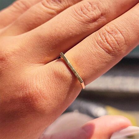 Çizgi Modern Tasarım Minimal 14 Ayar Altın Yüzük