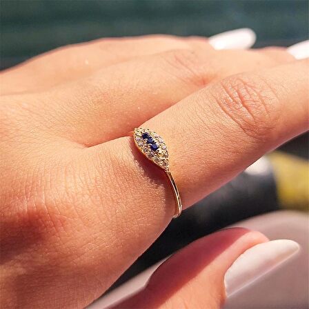 Minimal Mekik Signity Swaroski Black Taşlı Fantezi Şans 14 Ayar Altın Tasarım Yüzük