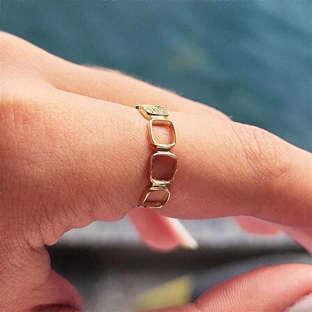 Kapalıçarşı Kare Sıralı 14 Ayar Tasarım Altın Yüzük