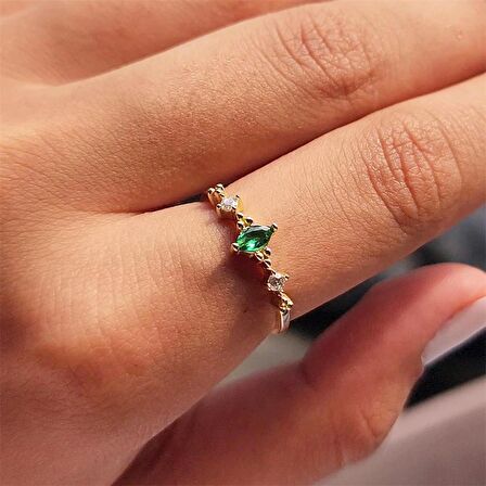 Mekik Taşlı Zümrüt Angola Fantezi 14 Ayar Altın Yüzük