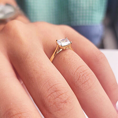 Gümüş Yüzük - 1.10 Ct Pırlanta Swarovski Taşlı Octagon Tektaş 925 Ayar Gümüş Evlilik Teklifi Yüzüğü