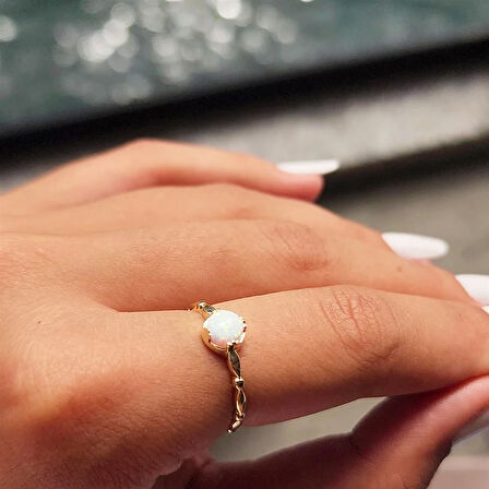 Gümüş Yüzük - Opal Taşlı Modern 925 Ayar Gümüş Tek Taş Evlilik Teklifi Yüzüğü