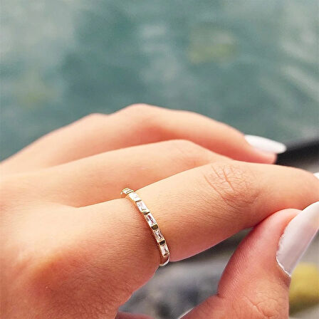 Gümüş Yüzük - Zirkon Taşlı Sıralı Baget Modern 925 Ayar Gümüş Alyans-Modern Eklem Yüzüğü