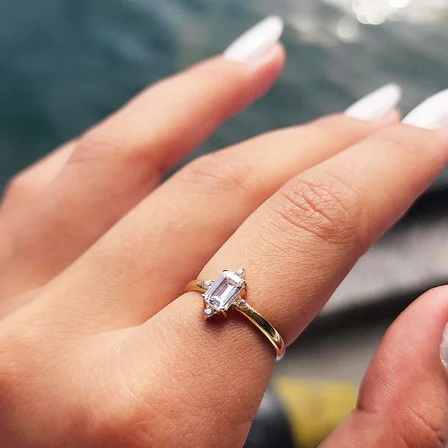 Gümüş Yüzük - Octagon Kesim Swarovski Taşlı 0.95 Karat Pırlanta Montorü Şık 925 Ayar Gümüş Yüzük
