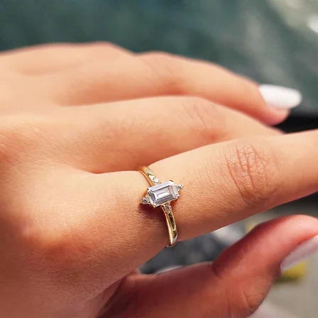 Gümüş Yüzük - Octagon Kesim Swarovski Taşlı 0.95 Karat Pırlanta Montorü Şık 925 Ayar Gümüş Yüzük