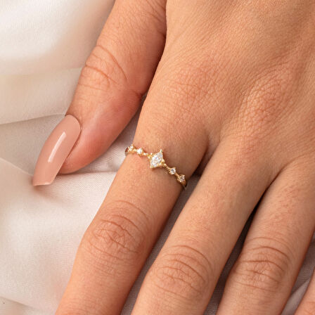 Gümüş Yüzük - Mekik Taşlı Signity Swaroski Angola Fantezi 925 Ayar Gümüş Yüzük