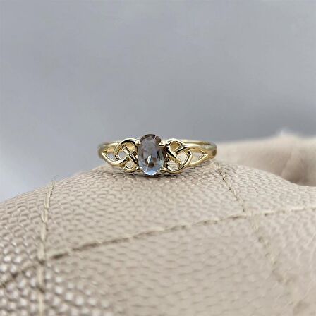 0.60 Karat Zultanit Taşlı Fantazi Modern Tasarım 14 Ayar Altın Evlilik Alyansı