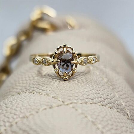 0.60 Karat Zultanit Taşlı Gelin Başı Modern Tasarım Tek Taş 14 Ayar Evlilik Teklifi Altın Yüzük