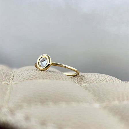 Gümüş Yüzük - 0.35 Karat Pırlanta (Swaroski) Taşlı Modern Tektaş 925 Ayar Evlilik Teklifi Yüzüğü