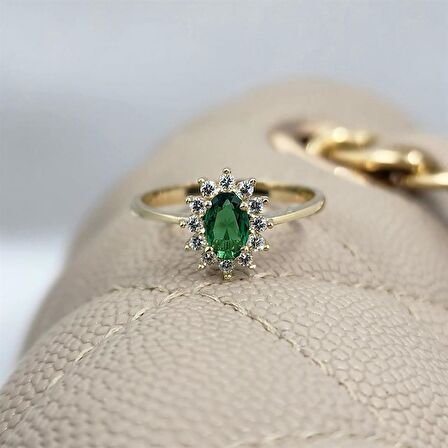 1,05 Karat Zümrüt Yeşili Taşlı 0.30 Karat Pırlanta(Signty)Taşlı Vintage Tasarım 14 Ayar Altın Yüzük