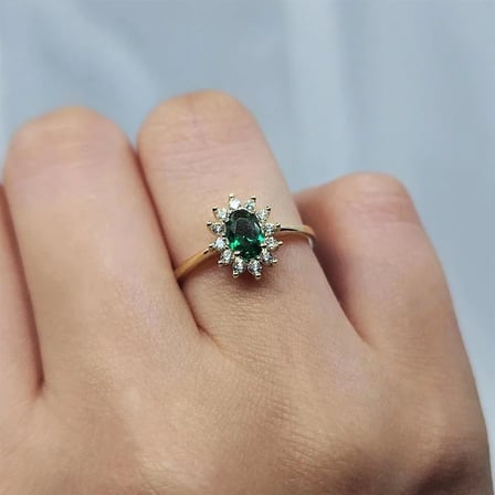 Gümüş Yüzük - 1.05Karat Zümrüt Yeşili 0.30Karat Swarovski Taşlı Vintage Tasarım 925 Ayar Gümüş Yüzük