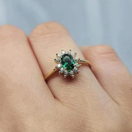 Gümüş Yüzük - 1.05Karat Zümrüt Yeşili 0.30Karat Swarovski Taşlı Vintage Tasarım 925 Ayar Gümüş Yüzük