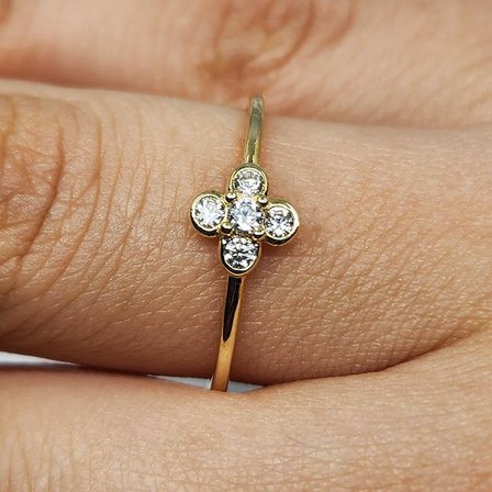 Minimal Altın Yüzük - 14 Ayar Altın Minimal Papatya Swarovski Taşlı Yüzük - Papatya Altın Yüzük