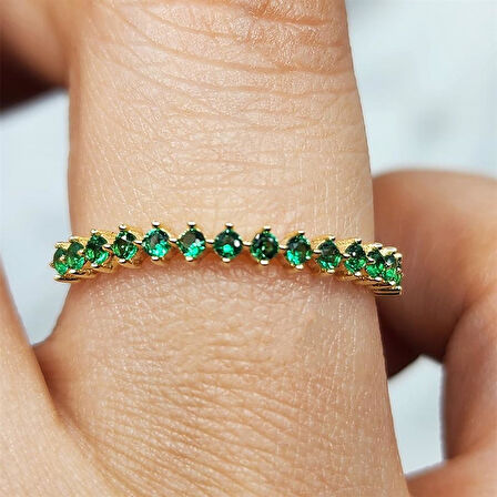 Gümüş Yüzük - Yarım Tur Zümrüt Yeşili Taşlı Minimal Tasarım 925 Ayar Gümüş Yüzük