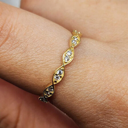 Gümüş Yüzük - Göz Sıralı Swarovski (Zirkon) Taşlı Minimal Modern Tasarım 925 Ayar Alynas Gümüş Yüzük