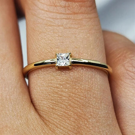 Gümüş Yüzük - Kare Tasarım Swaroski (Zirkon)Taşlı Modern Minimal Tasarım Tektaş 925 Ayar Gümüş Yüzük