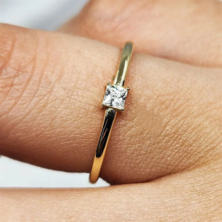 Gümüş Yüzük - Kare Tasarım Swaroski (Zirkon)Taşlı Modern Minimal Tasarım Tektaş 925 Ayar Gümüş Yüzük