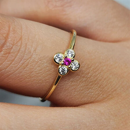 Gümüş Yüzük - Minimal Papatya Ruby Taşlı (Lal Taşı) 925 Ayar Gümüş Yüzük