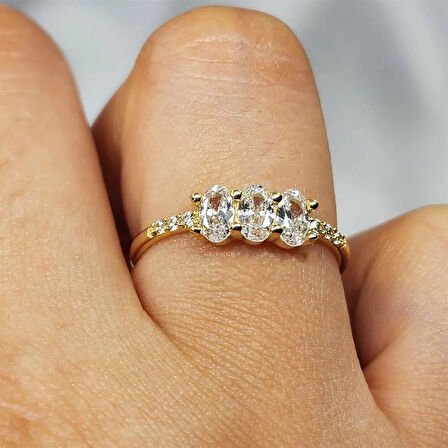 Gümüş Yüzük - 0.60 Karat Zirkon Oval Taşlı Tria Fantezi 925 Ayar Gümüş Evlilik Teklifi Yüzüğü