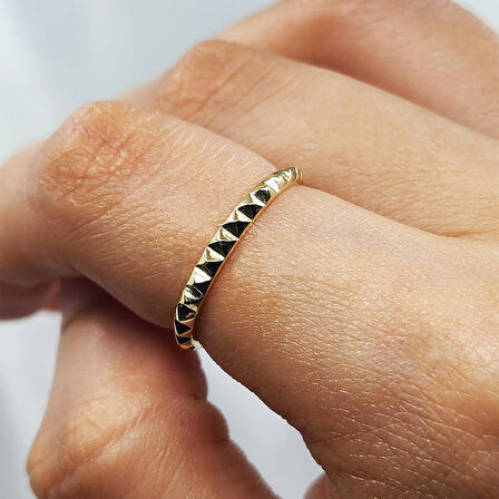 Gümüş Yüzük - Minimal Sıralı Piramit Tasarım 925 Ayar Gümüş Yüzük