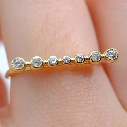 Sıra Taşlı Çerceveli Swarovski Taşlı 925 Ayar Gümüş Kadın Yüzük