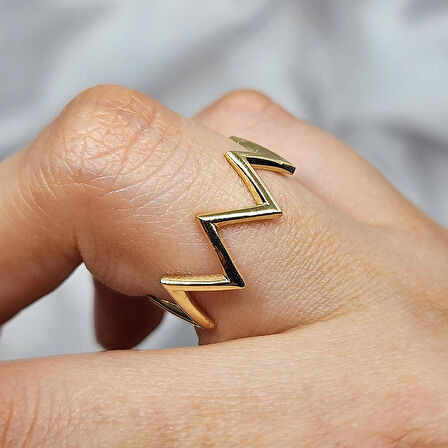 Gümüş Yüzük - Zikzak Desenli Modern Tasarım 925 Ayar Gümüş Yüzük