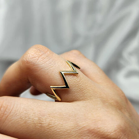 Gümüş Yüzük - Zikzak Desenli Modern Tasarım 925 Ayar Gümüş Yüzük