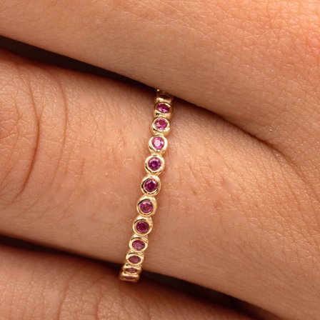 Yarım Tur Altın Yüzük - 14 Ayar Altın 0.30 Karat Ruby Taşlı Yarım Tur Minimal Kadın Yüzük