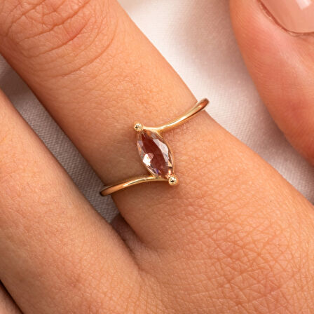 Gümüş Yüzük - 0.60 Karat Mekik Zultanit Taşlı Es 925 Ayar Gümüş Evlilik Teklifi Yüzüğü