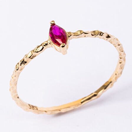 Gümüş Yüzük - Ruby Taşlı El Yapımı Dövülü Eskitme Minimal Tasarım Tektaş 925 Ayar Gümüş Yüzük