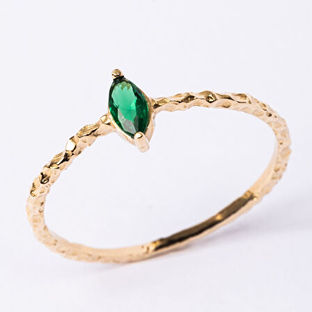 Gümüş Yüzük - Zümrüt Taşlı El Yapımı Dövülü Eskitme Minimal 925 Ayar Gümüş Yüzük