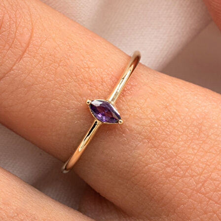 Gümüş Yüzük - Ametist Taşlı Minimal Tasarım Tektaş Kadın 925 Ayar Gümüş Yüzük