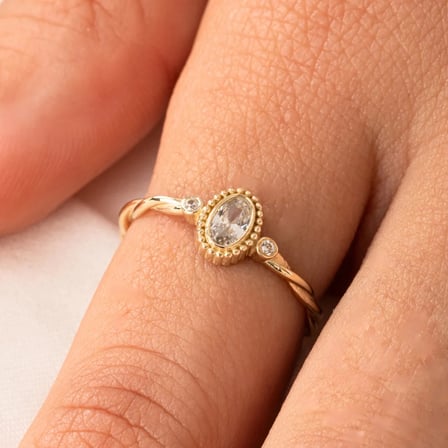 Gümüş Yüzük - 0.50 Karat Swarovski Taşlı Modern Tasarım 925 Ayar Gümüş Evlilik Teklifi Yüzüğü