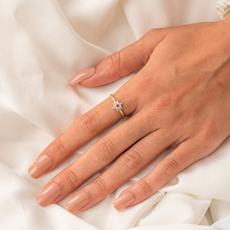 Gümüş Yüzük - Mini Papatya Ruby Taşlı Minimal Tasarım 925 Ayar Gümüş Yüzük