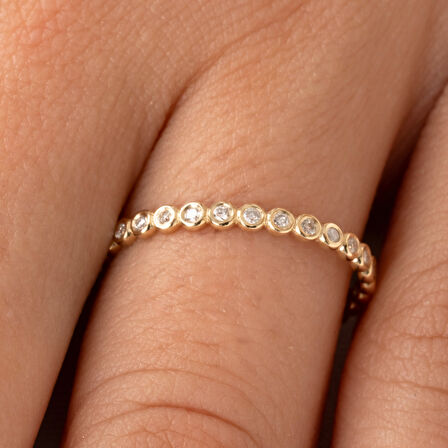 Gümüş Yüzük - 0.30 Karat Yarım Tur Zirkon Taşlı 925 Ayar Hediye Gümüş Yüzük