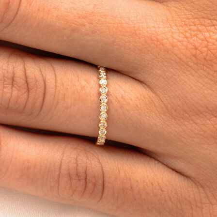 Gümüş Yüzük - 0.30 Karat Yarım Tur Zirkon Taşlı 925 Ayar Hediye Gümüş Yüzük