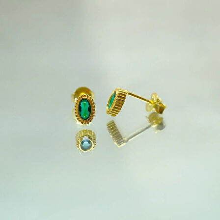 Kadın 0.50 Karat Zümrüt Taşlı Sade Minimal Tasarım 925 Ayar Gümüş Küpe