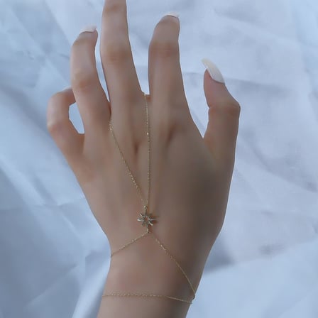 Gümüş Şahmeran-Stil Yıldızı 925 Ayar Tasarım Gümüş Şahmeren