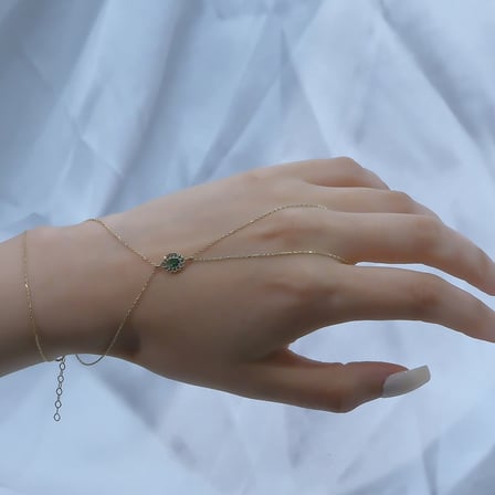 Gümüş Şahmeran -Zümrüt Taşlı Vintage Tasarım 925 Ayar Gümüş Şahmeran