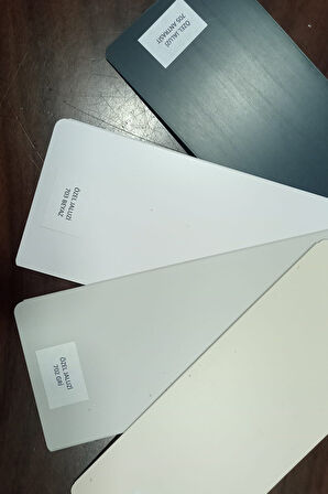 Krem Pvc Dikey Perde  Döndürülebilen Tam Açık Ya Da Tam Kapalı  Pvc Dikey