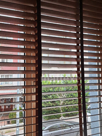 Kahverengi Redektörlü Kurdelalı Ahşap Jaluzi